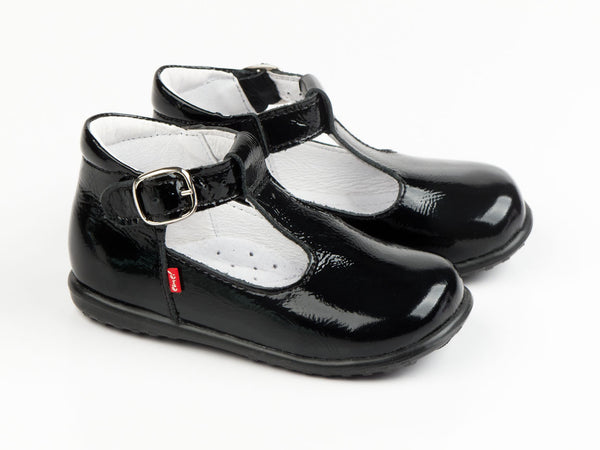 Emel Black Patent Leather Clasp Pumps (e2346)